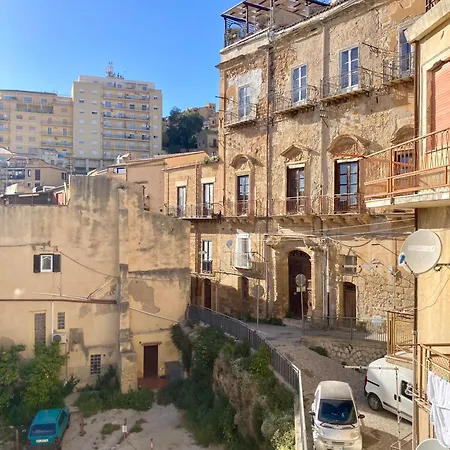 Flat - With Private Parking شقة