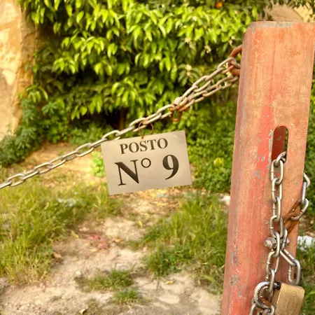 Flat - With Private Parking 아파트 *